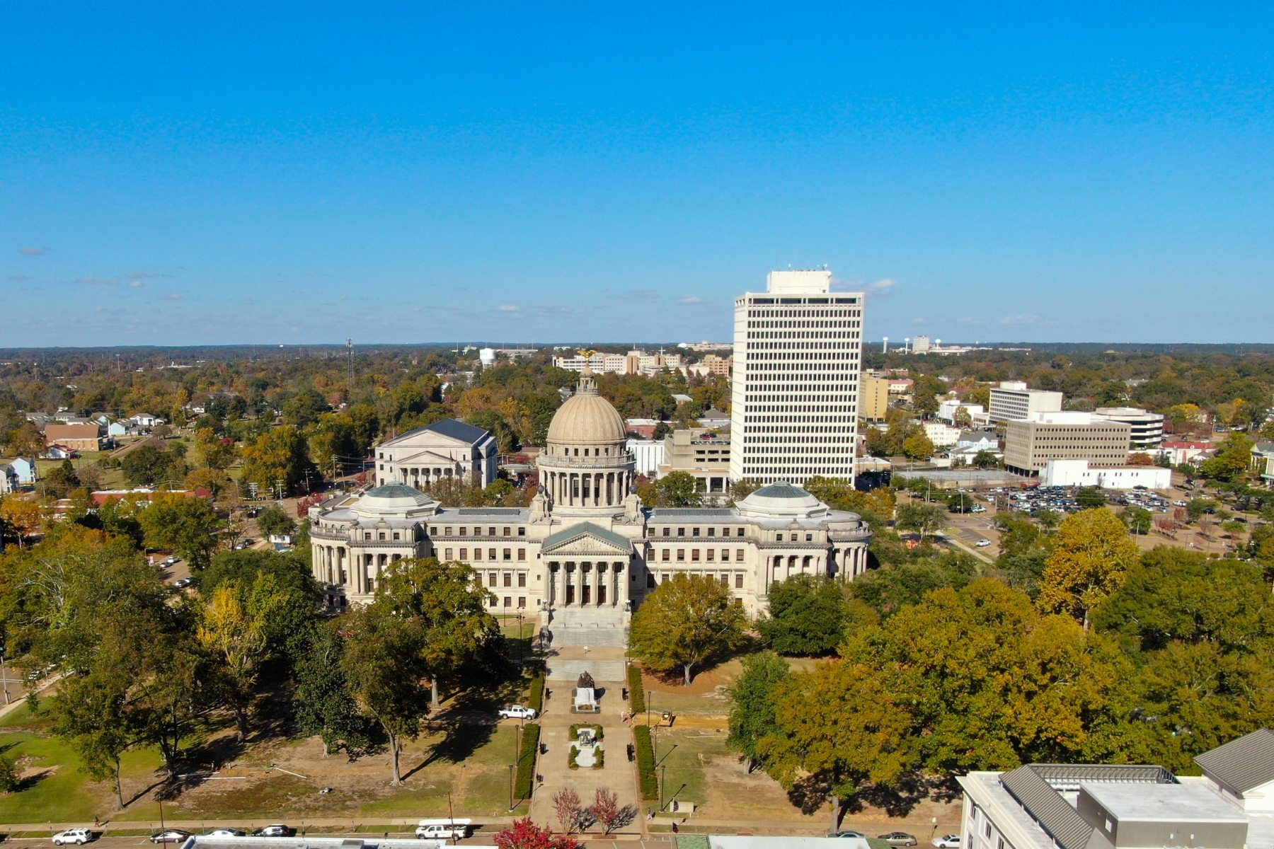 an aerial view of the state capitol building in mississippi